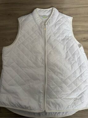Swing Quilted White Sleeveless Vest - Lightweight Layering